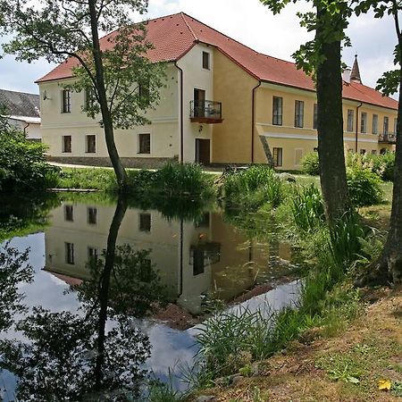 Zámek Jindřichovice Kolinec Exterior foto