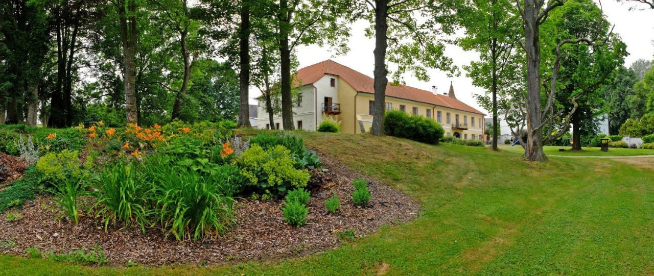 Zámek Jindřichovice Kolinec Exterior foto