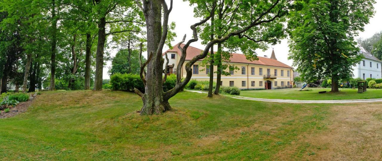Zámek Jindřichovice Kolinec Exterior foto